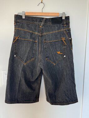 Rocawear Denim Shorts – Size 32 (Classic Y2K Streetwear)